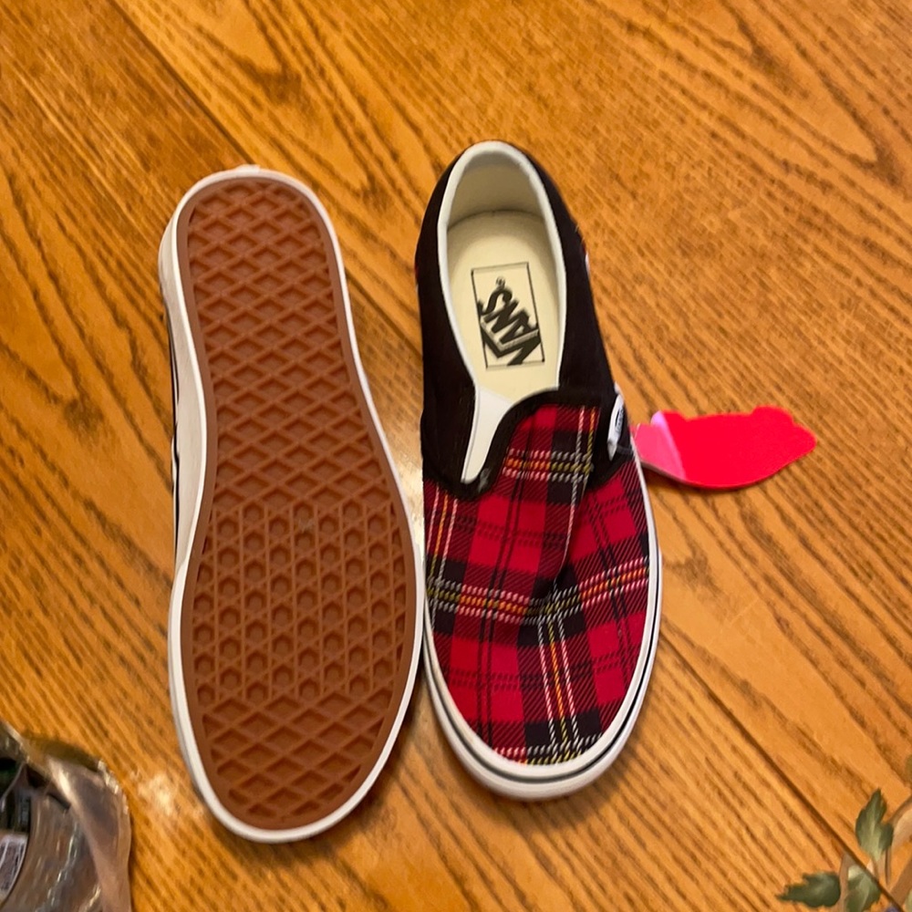NWT RED CHECKERED VANS